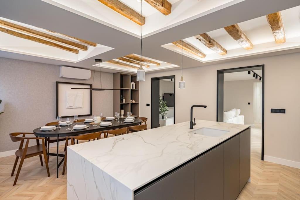 Appartamento Puerta Del Sol 3Br 3Bh Madrid Esterno foto