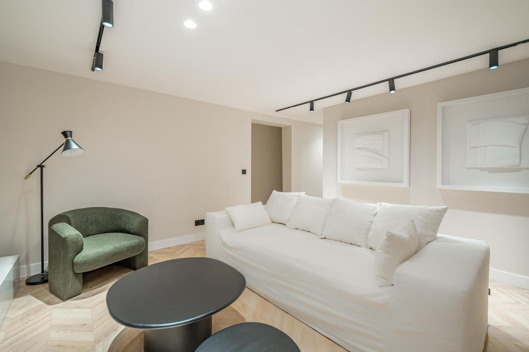 Appartamento Puerta Del Sol 3Br 3Bh Madrid Esterno foto